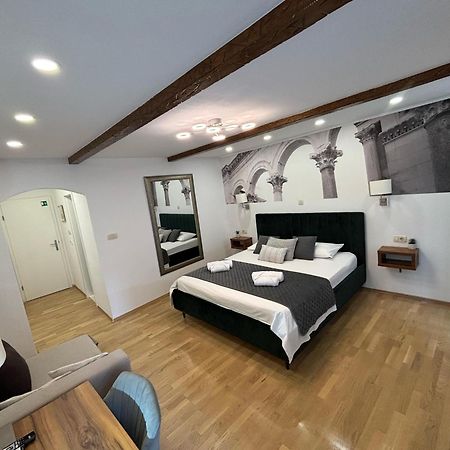 Palace Luxury Room Split Bagian luar foto
