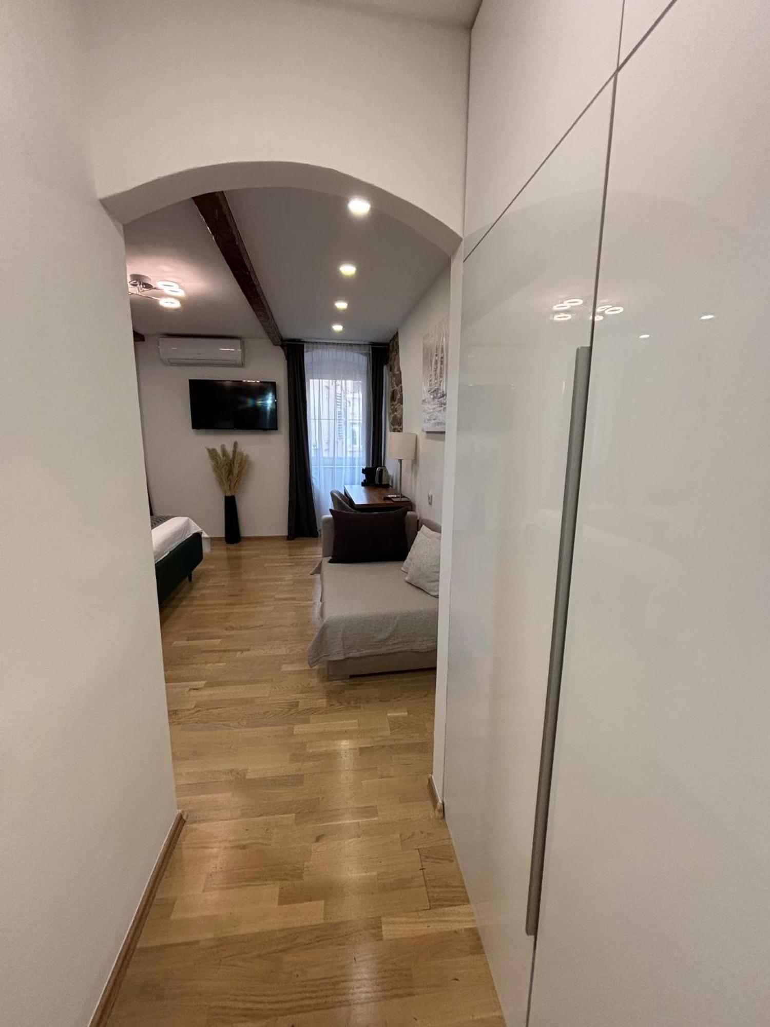Palace Luxury Room Split Bagian luar foto