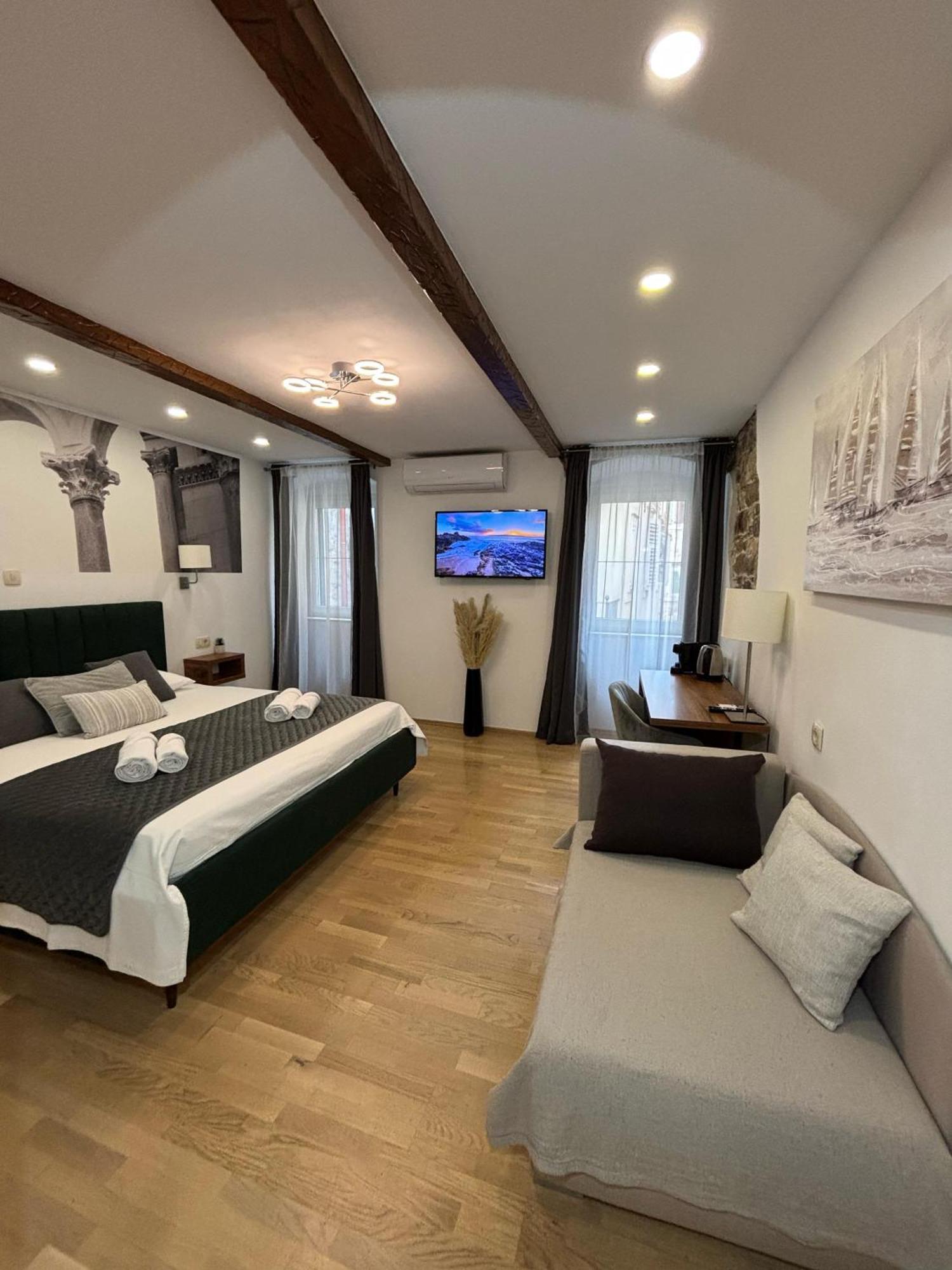 Palace Luxury Room Split Bagian luar foto