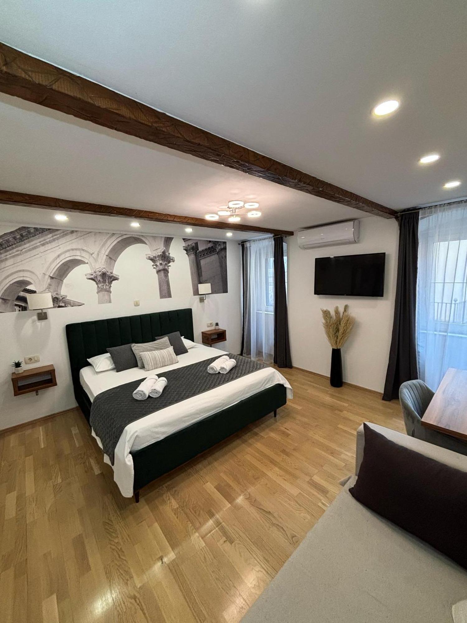 Palace Luxury Room Split Bagian luar foto